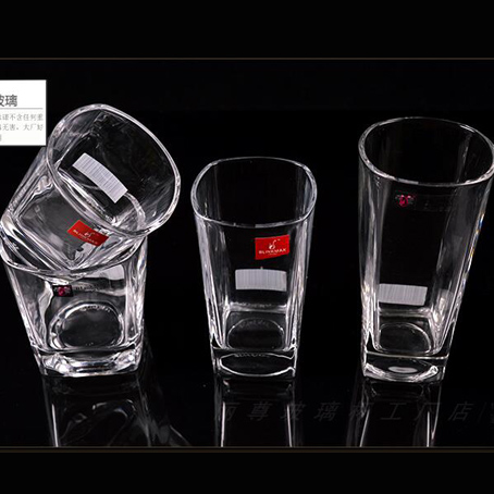 四角方款直身杯