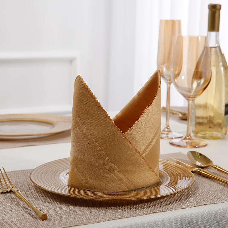 简约花边餐巾布