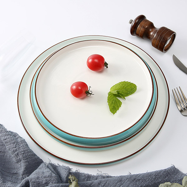 淡蓝色圆形烤盘