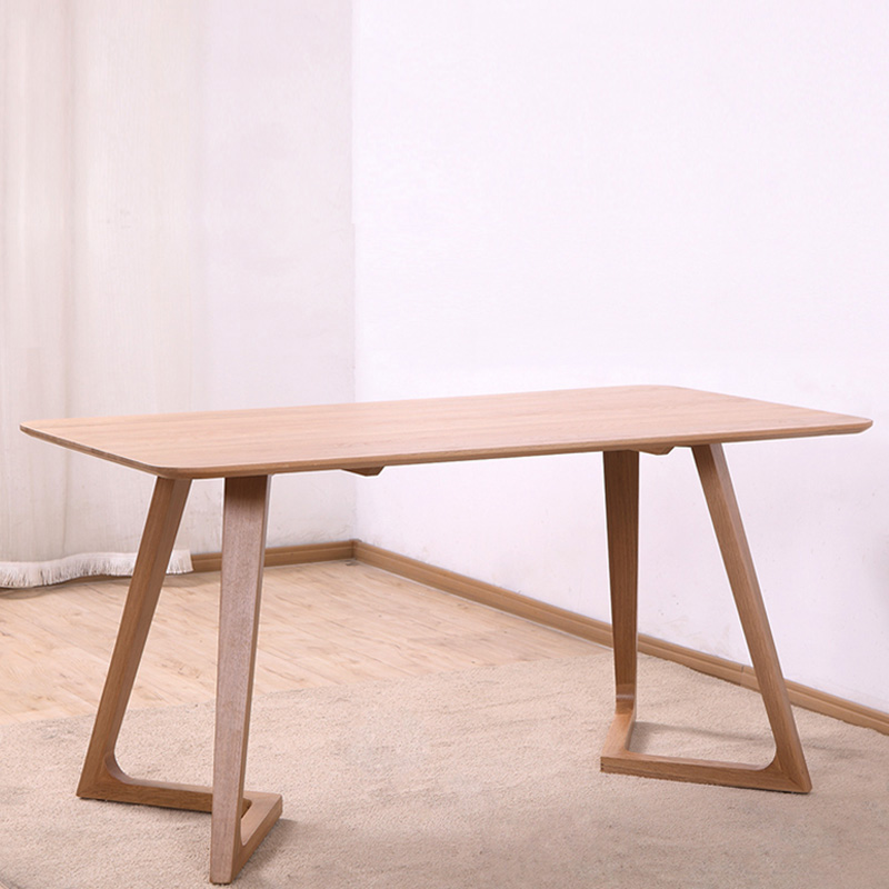 简约北欧风胡桃木餐桌