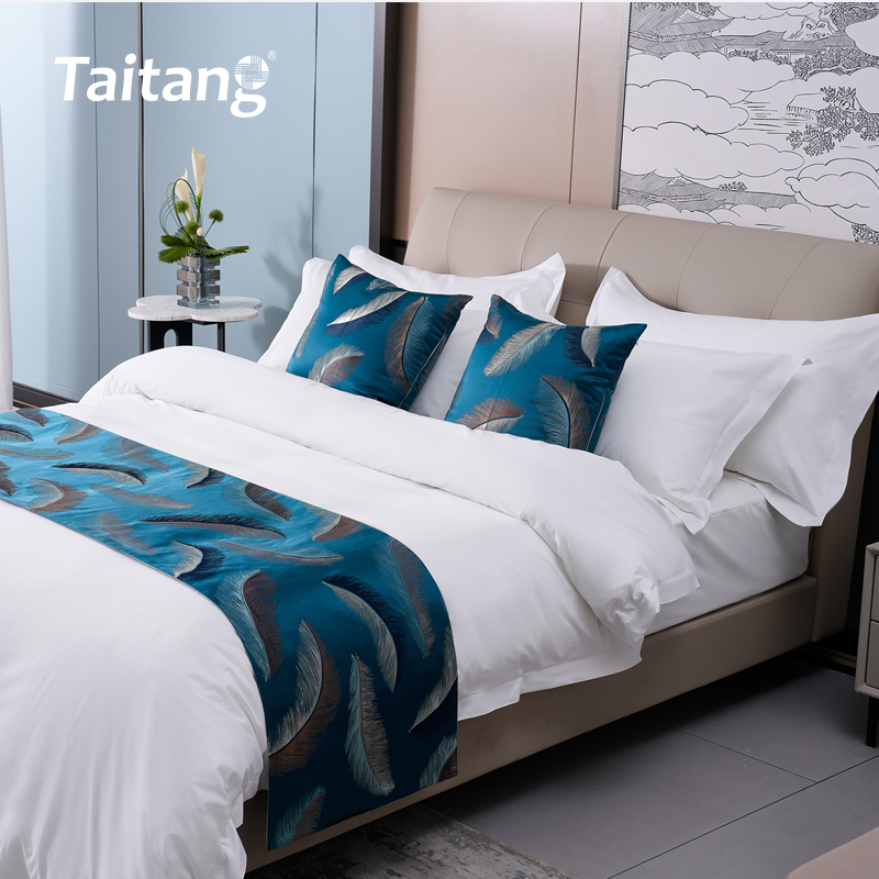 羽影沧蓝-轻奢酒店床旗抱枕套系列